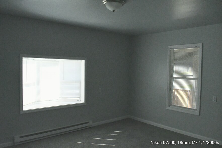 Front bedroom with closet - 77 Fox St