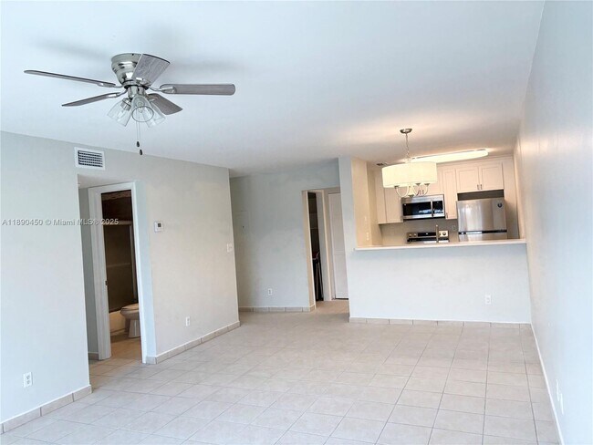 Building Photo - 11250 SW 13th St