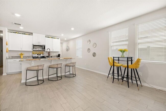 Building Photo - 2316 E Newsome Rd