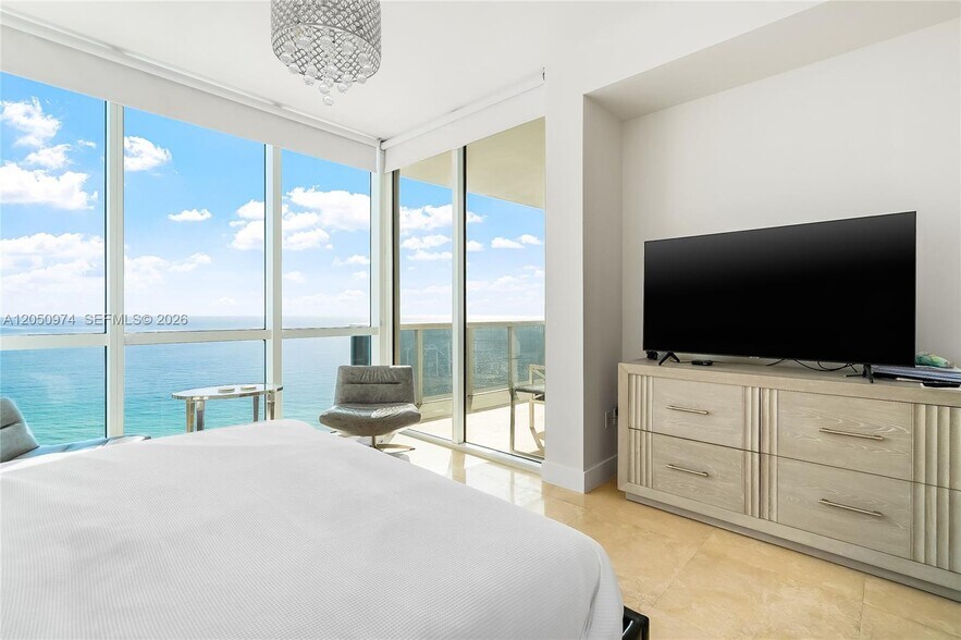 Building Photo - 18201 Collins Ave