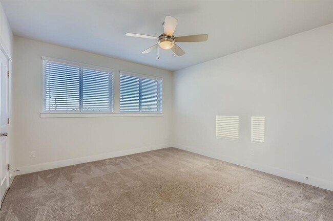 Building Photo - 12518 Red Sparrow St