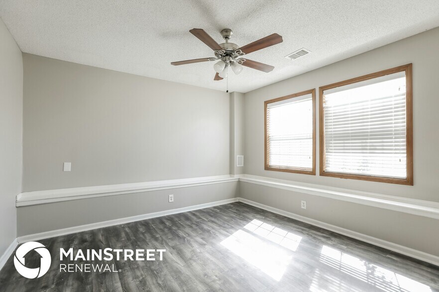 Building Photo - 1210 Aspen Dr