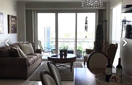 Building Photo - 6917 Collins Ave