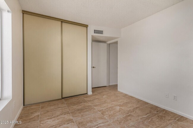 Building Photo - 5809 W Yucca St