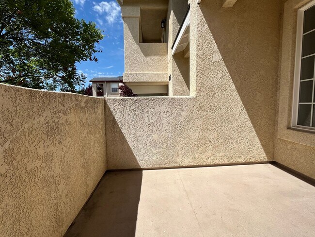 Building Photo - Charming 3 bedroom home in Paso Robles