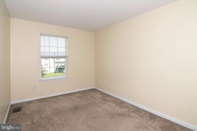 Building Photo - 517 Boxwood Ln