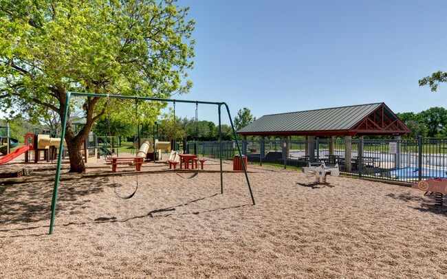 Building Photo - 15224 Calaveras Dr