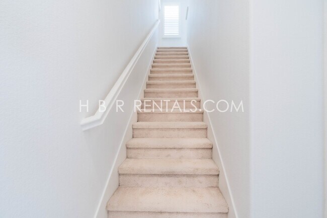 Building Photo - 1609 Marina Dr