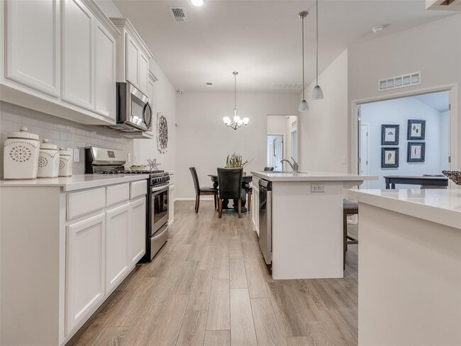 Building Photo - 2521 Finesilver Ln