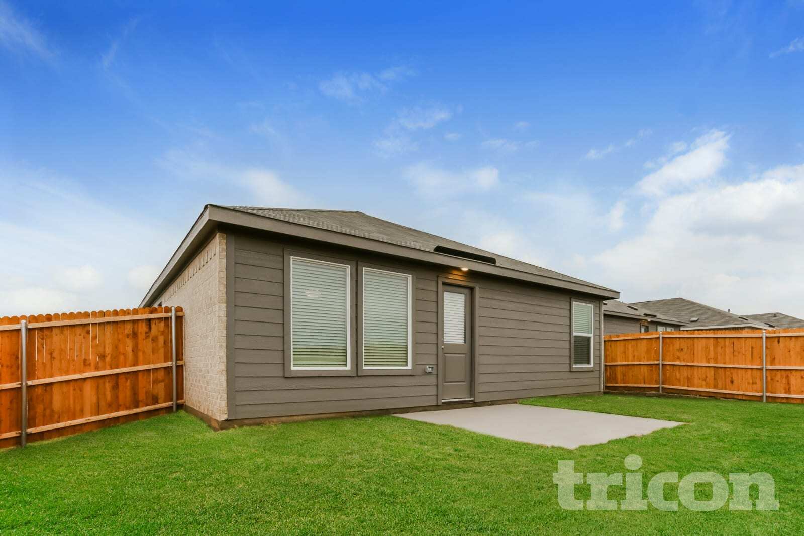 Building Photo - 15233 Rangeland Rd