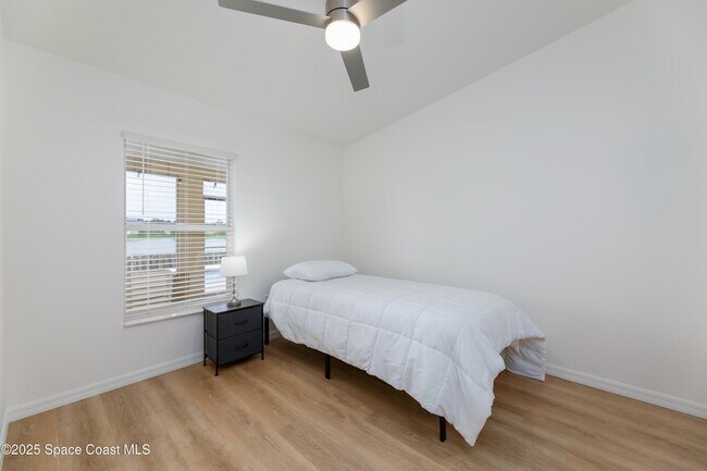 Building Photo - 4540 Bellaluna Dr