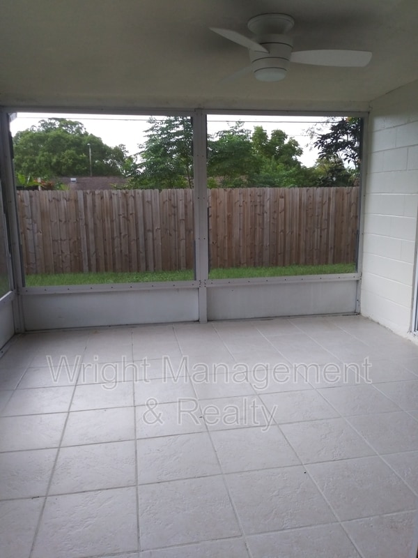 Building Photo - 3233 Finch Dr