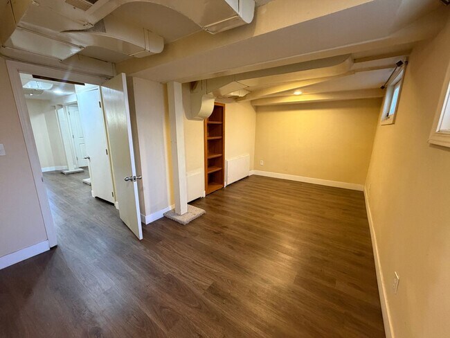 Building Photo - 4 bedroom, 2.5 bath house in the heart of Corvallis