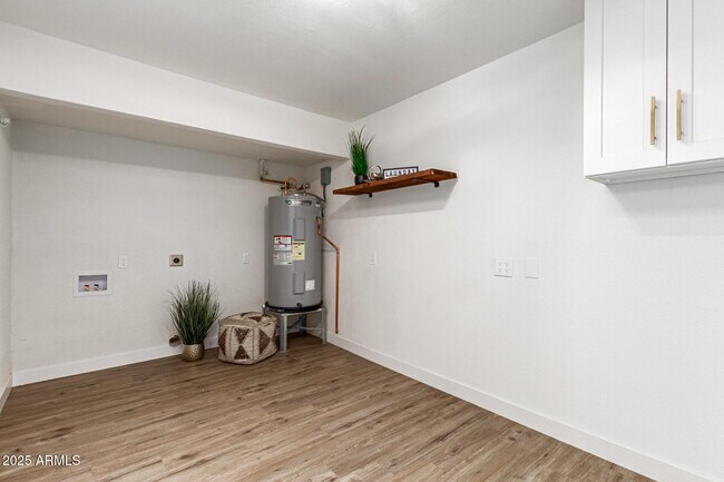 Building Photo - 9339 W Spanish Moss Ln