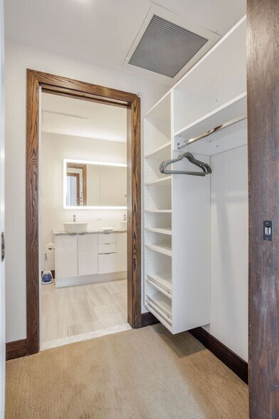 Building Photo - 9-JAN-JAN E 4th St