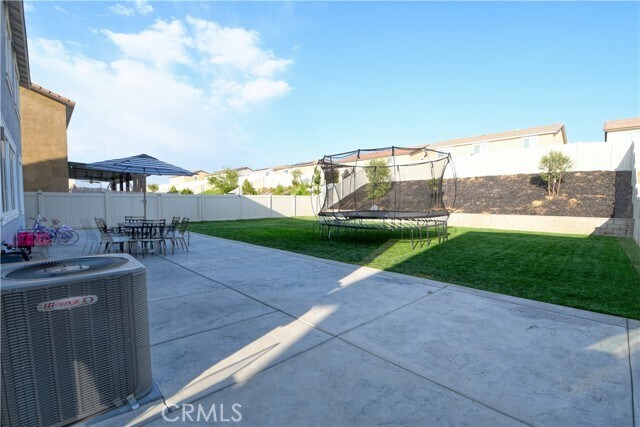 Building Photo - 14144 Versilla Dr