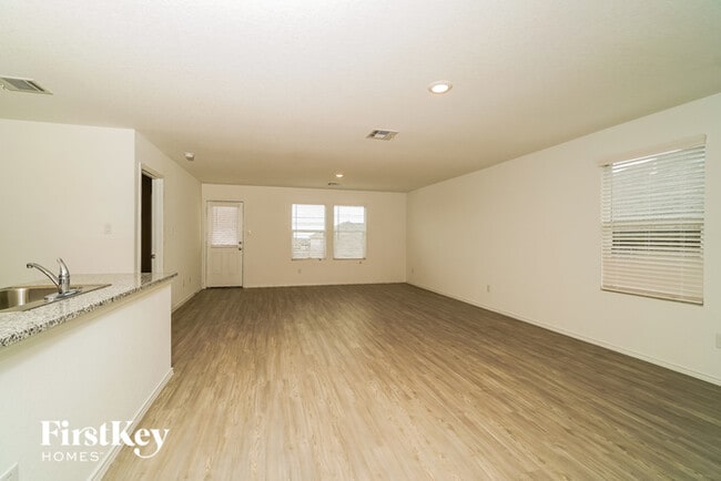 Building Photo - 13022 Rosemary Cove