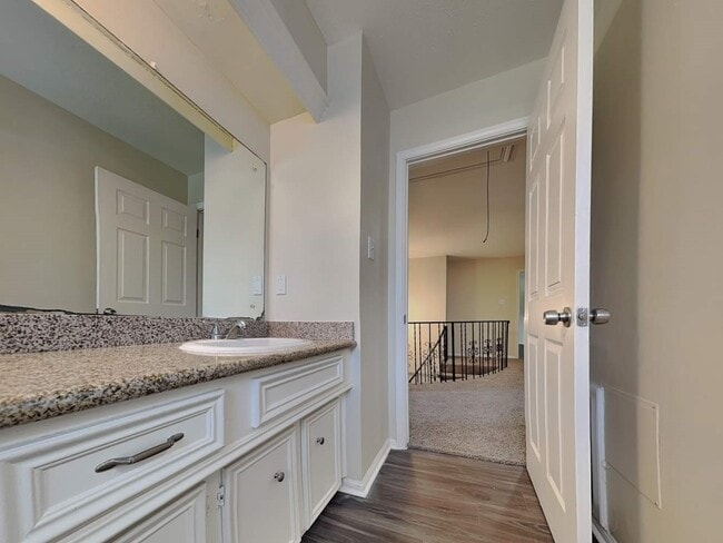 Building Photo - 11639 Idlebrook Dr