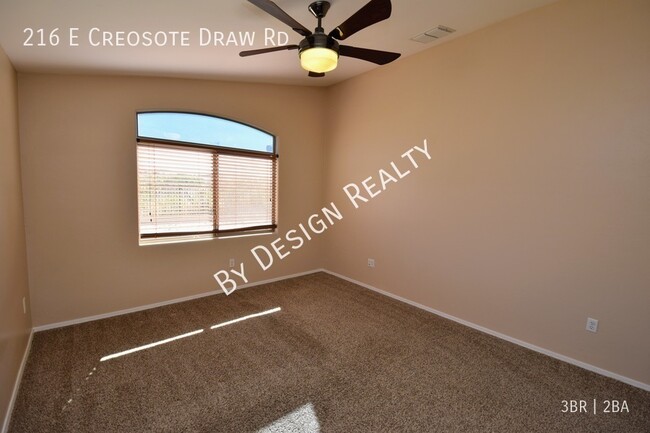 Building Photo - Corona De Tucson 3 Bed 2 Bath with Great V...