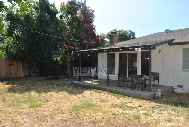 Building Photo - 2913 Kerria Way
