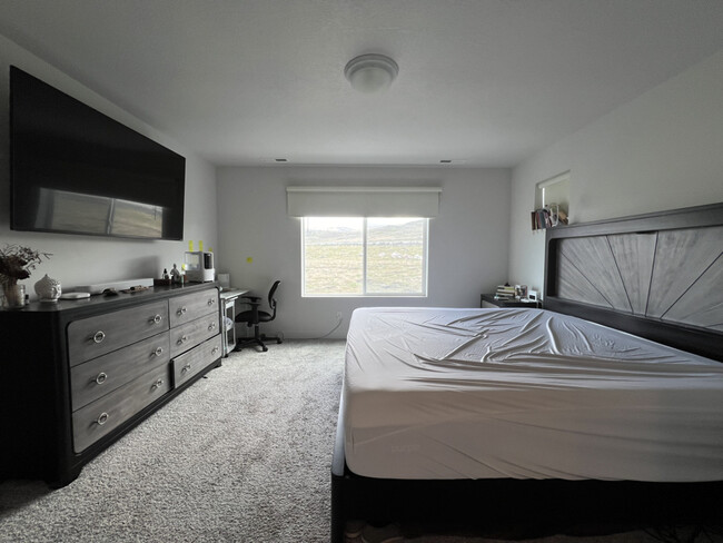 Building Photo - 3729 Soft Whisper Wy