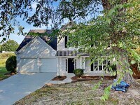 Building Photo - 820 Whitecrest Ct