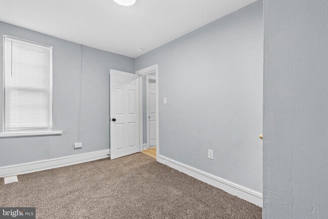 Building Photo - 1835 W Juniata St