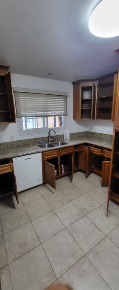 Kitchen 2 - 8633 Hervey St