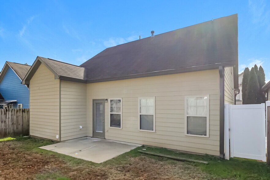 Building Photo - 34 Samuel Way
