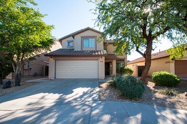 Primary Photo - Welcome to this stunning 4 bedroom, 2.5 ba...