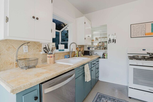 Building Photo - 3791 Latimer Pl