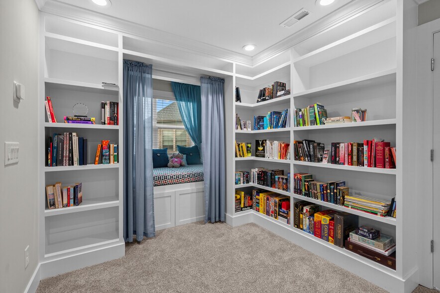 Building Photo - 1136 Secretariat Dr