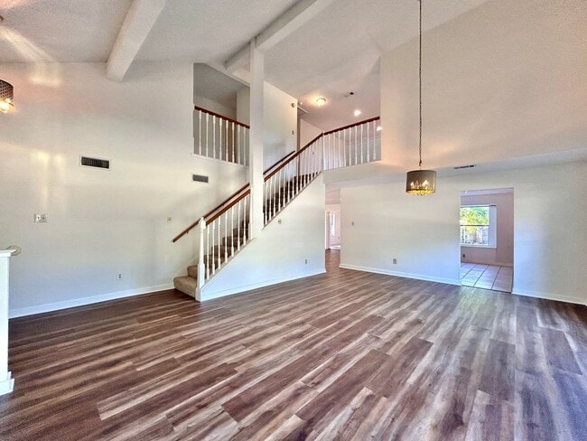 Building Photo - Spacious 3/BR 3.5/BA Two-Story Home with P...