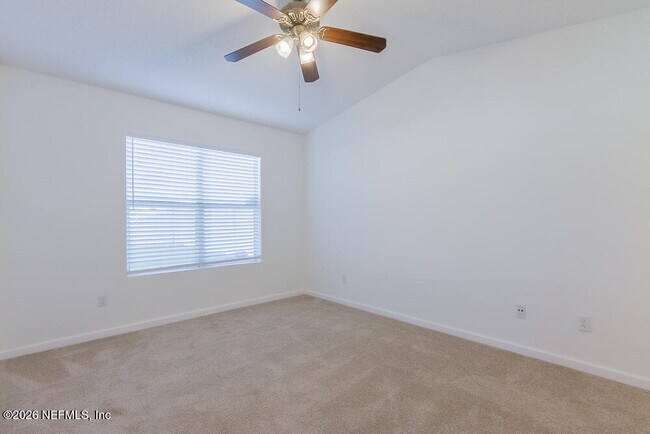 Building Photo - 563 Staffordshire Dr E