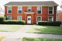 Building Photo - 2425 Shakespeare St