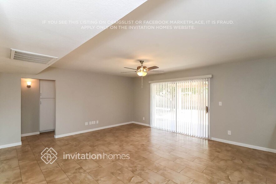 Building Photo - 10623 N 49th Ave