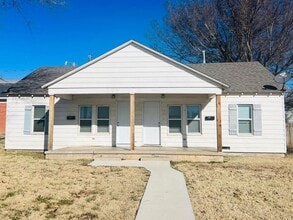 Building Photo - 1514 Texas Ave