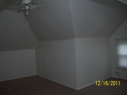 Building Photo - 202 E Kline St