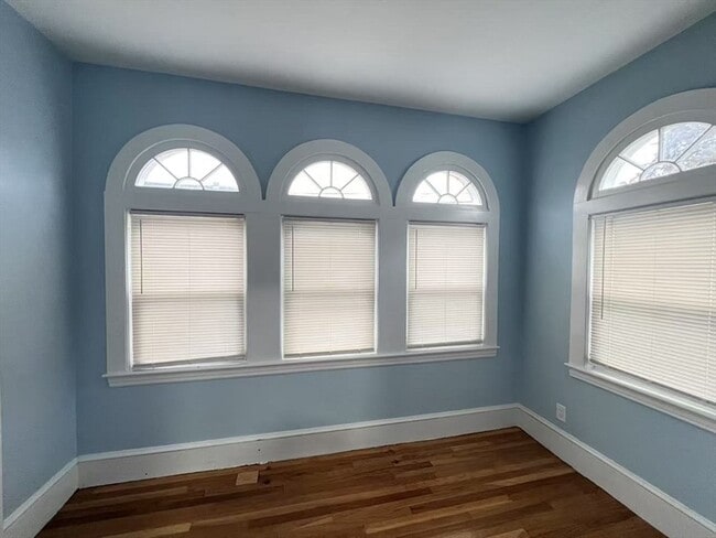 Building Photo - 68 Water St