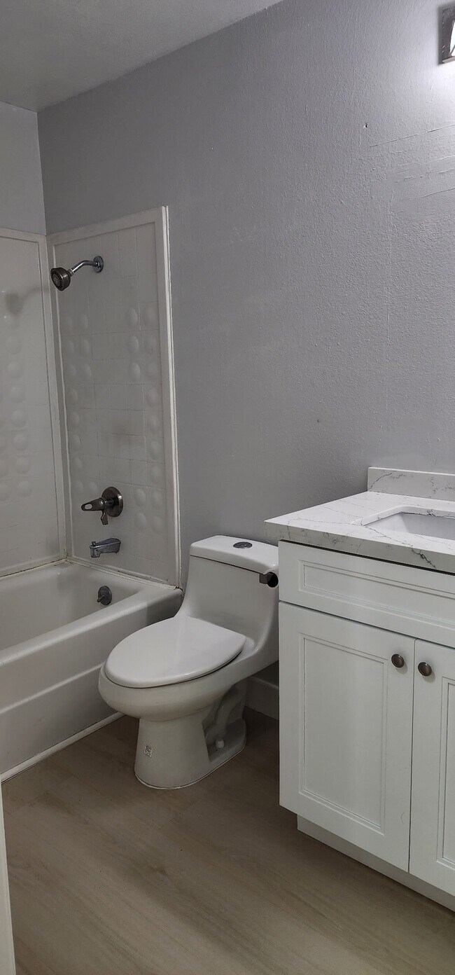 Building Photo - 2255 Cahuilla St