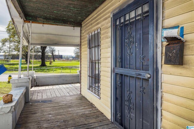 Building Photo - 804 42nd St N