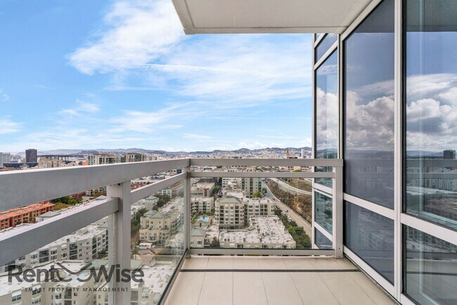 Building Photo - 501 Beale St