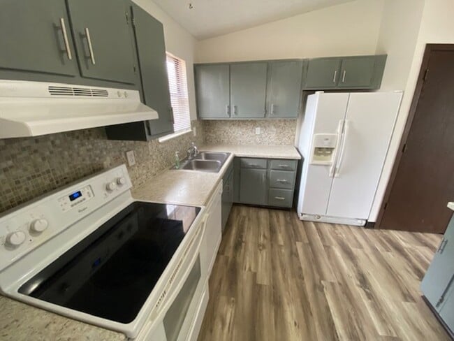 Building Photo - 1809 Minturn Dr