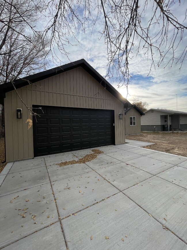 Building Photo - 2011 18th St