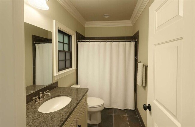 Building Photo - 1399 Traditions Way