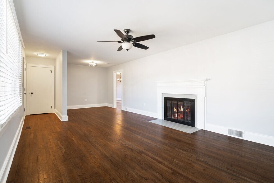 Living Room - 415 Hudson St