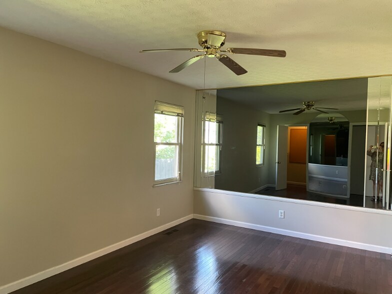 Building Photo - 1259 Denbigh Dr