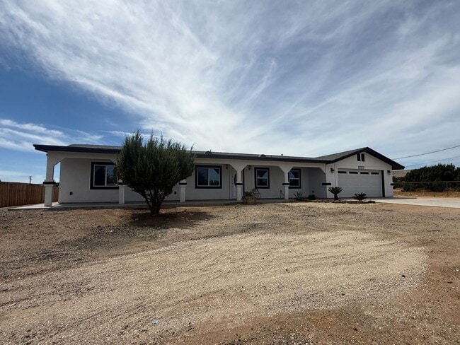 Building Photo - 12977 Cactus St