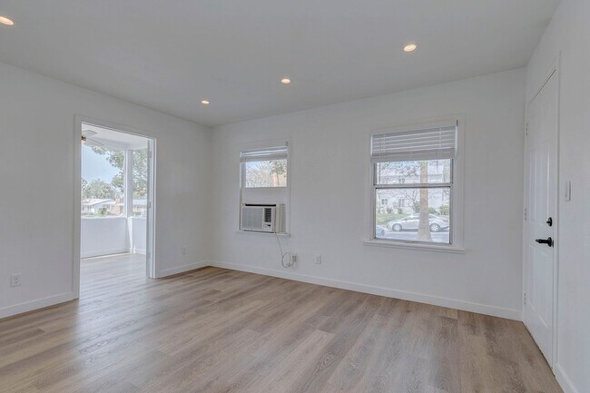 Building Photo - 619 A Ave