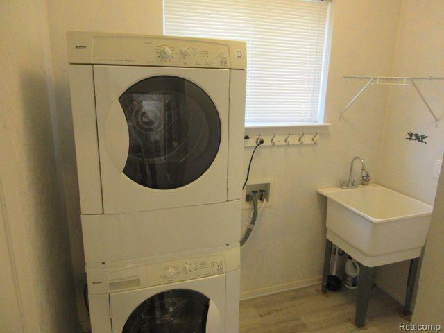 Building Photo - 3061 Talon Cir